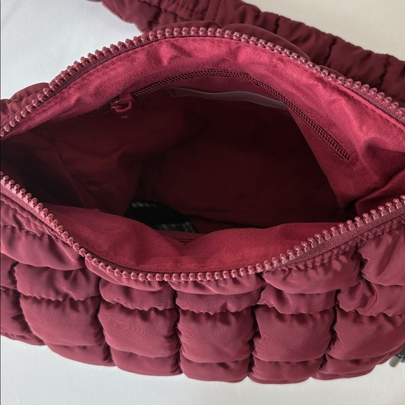 Quilted Mini Carryall Sling - Picture 6 of 7